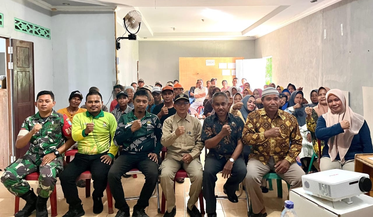 Pemerintah Desa Sungai Jawi mengadakan pelatihan pembuatan pupuk kompos pada Kamis (23/5/2025).