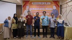 PELATIHAN WIRAUSAHA MUDA “WORKSHOP PEMBUATAN BUCKET” DIGELAR DI HOTEL BORNEO KETAPANG