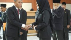 SEKDA KETAPANG LANTIK PEJABAT ADMINISTRATOR DAN PENGAWAS, TEKANKAN INTEGRITAS ASN