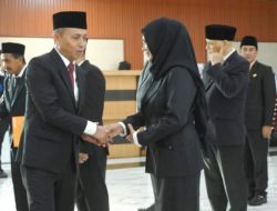 SEKDA KETAPANG LANTIK PEJABAT ADMINISTRATOR DAN PENGAWAS, TEKANKAN INTEGRITAS ASN